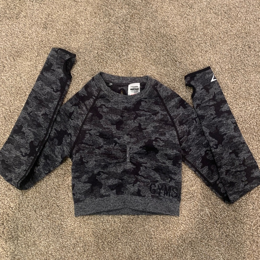 gymshark camo longsleeve crop